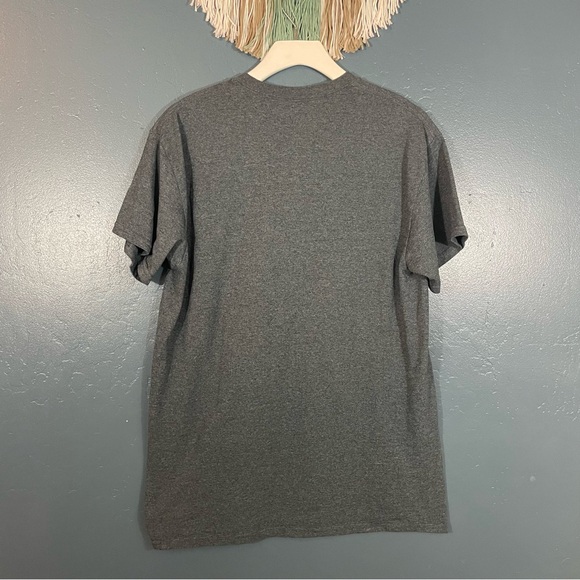 Games Calling Men’s Gray Graphic Short Sleeve Crewneck Tee Size M - Picture 2 of 2